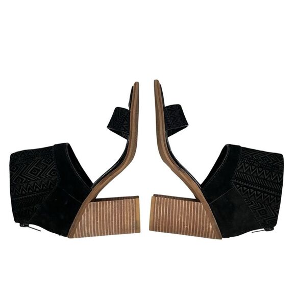 Kelsi Dagger Black Leather Suede Open Toe Strap Cuff Heels 5.5 Geometric Pattern - Picture 8 of 12